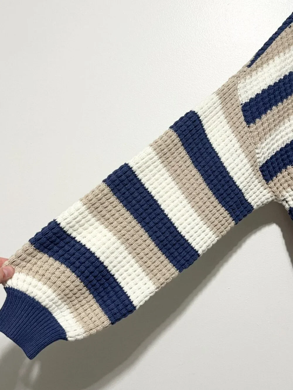 Hollister Womens Cropped Balloon Sleeve Sweater L Striped Boxy Oversized Comfy